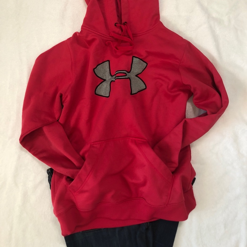 Under Armour pink pull over sweatshirt